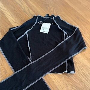 Forever 21 Black Crewneck Sweater with White Stitching